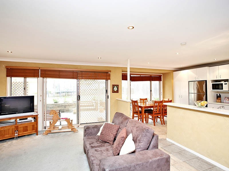 140 Leacocks Lane, Casula NSW 2170