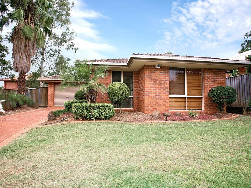 140 Leacocks Lane, Casula NSW 2170