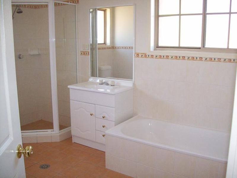 13/12 Pine Road, Casula NSW 2170