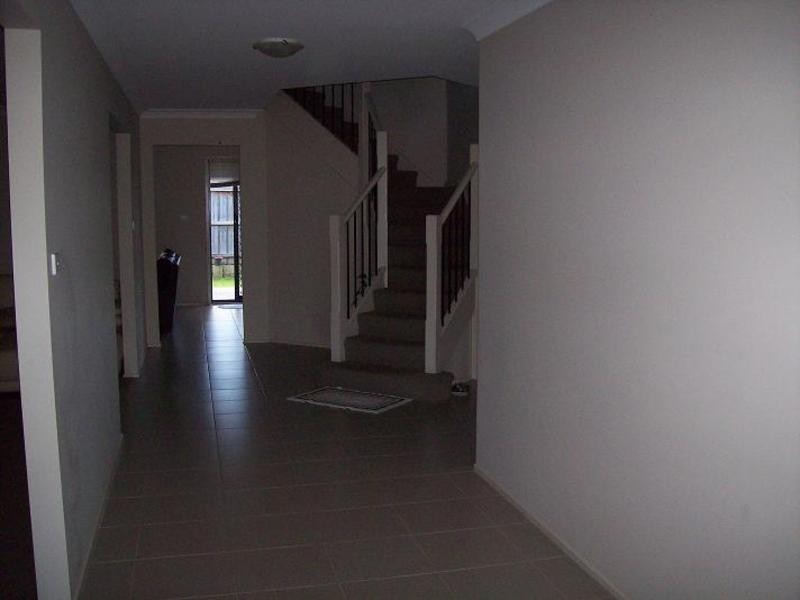 33 Stansmore Avenue, Prestons NSW 2170