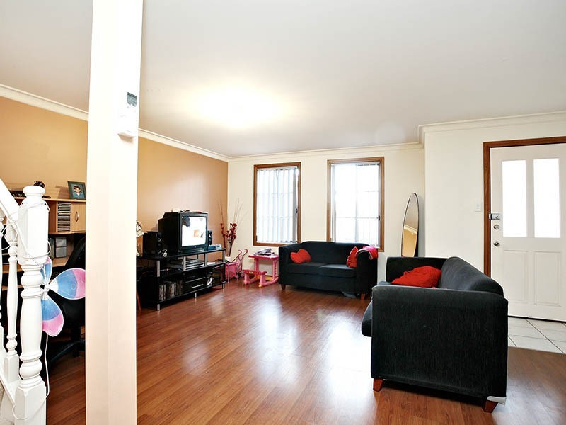 10/3-9 Turner Place, Casula NSW 2170