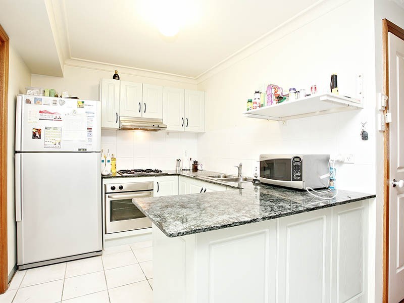 10/3-9 Turner Place, Casula NSW 2170