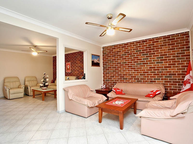 9A Sidney Place, Casula NSW 2170