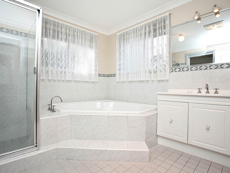 9A Sidney Place, Casula NSW 2170