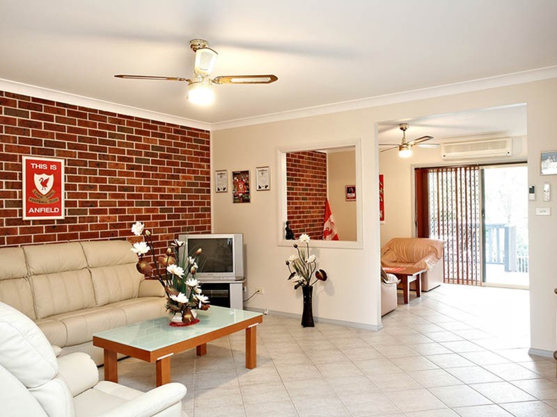 9A Sidney Place, Casula NSW 2170