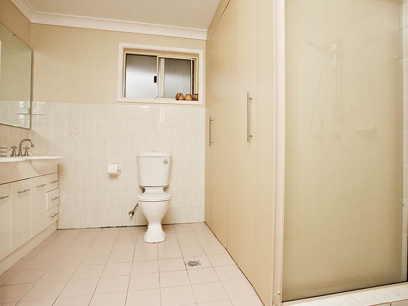 15 Shute Way, Casula NSW 2170