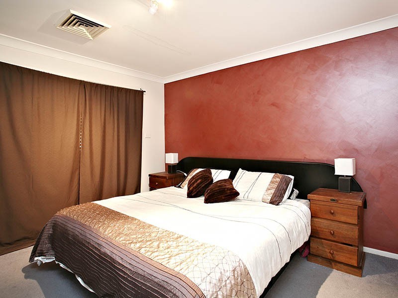 15 Shute Way, Casula NSW 2170