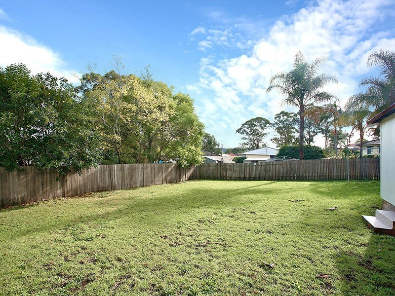 13 Thomas Avenue, Lurnea NSW 2170