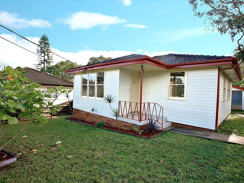 13 Thomas Avenue, Lurnea NSW 2170