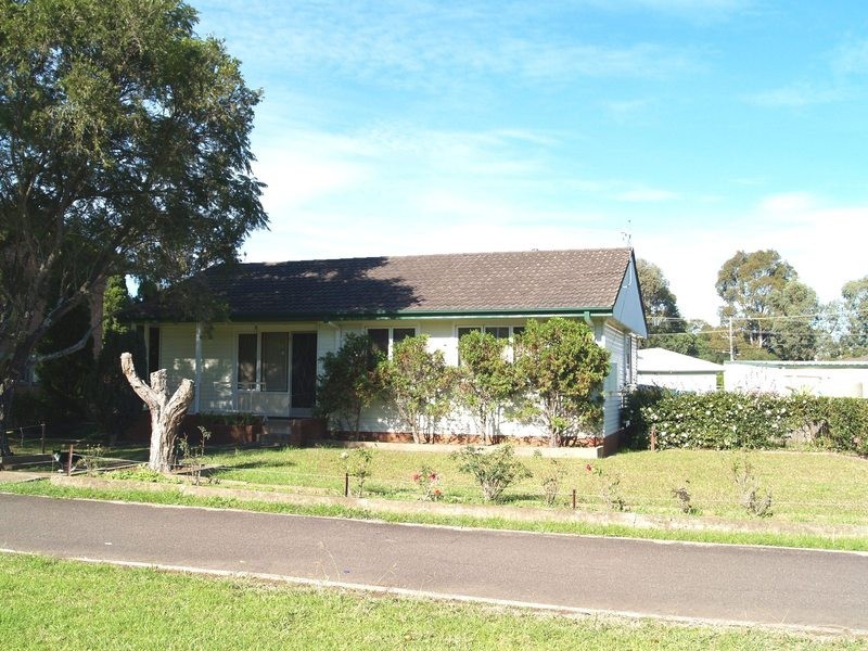 4 Fassifern Place, Cartwright NSW 2168