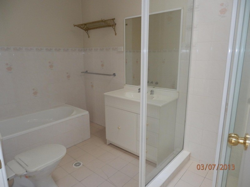 8A Sidney Place, Casula NSW 2170