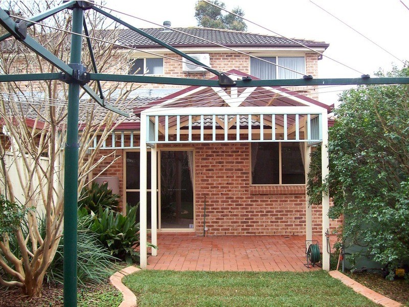 8A Sidney Place, Casula NSW 2170