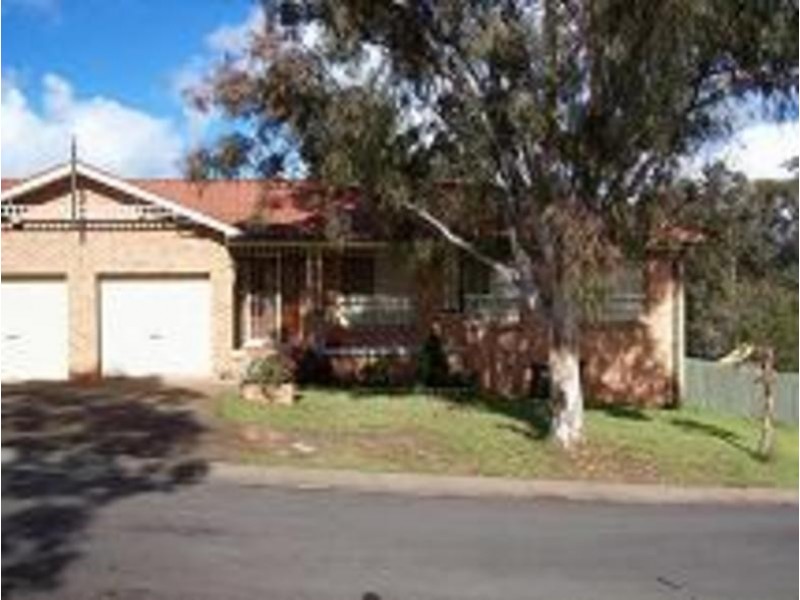2/4 Cato Way, Casula NSW 2170