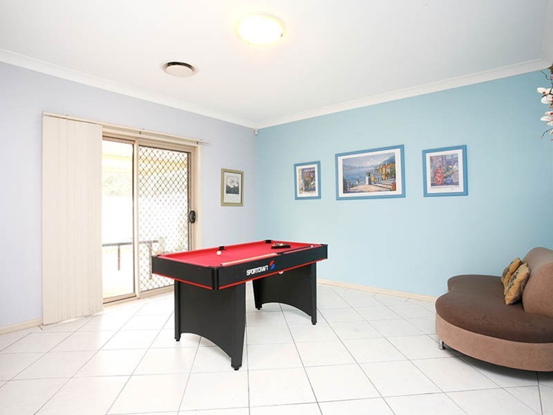 14 Kitson Way, Casula NSW 2170
