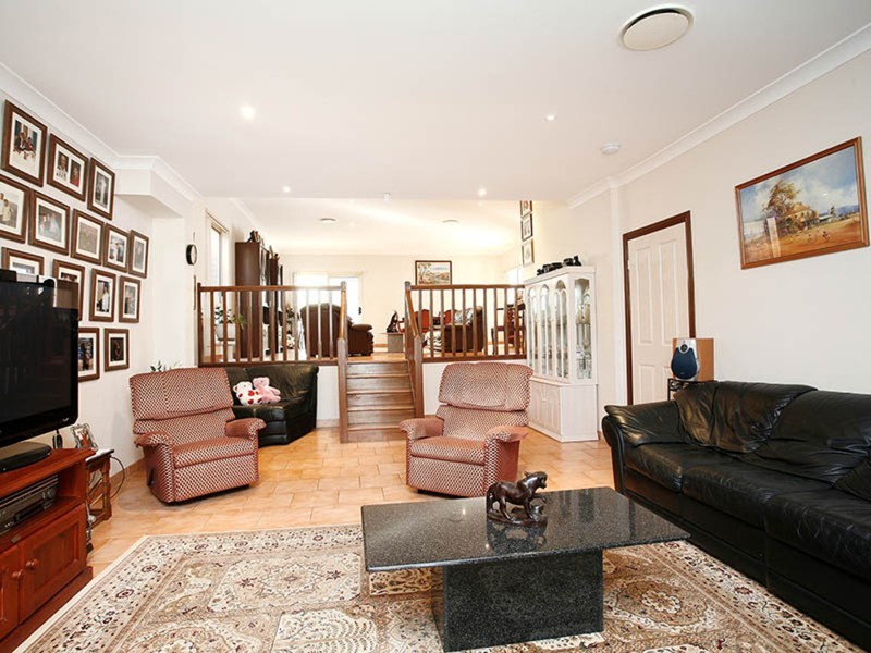 14 Perina Close, Casula NSW 2170