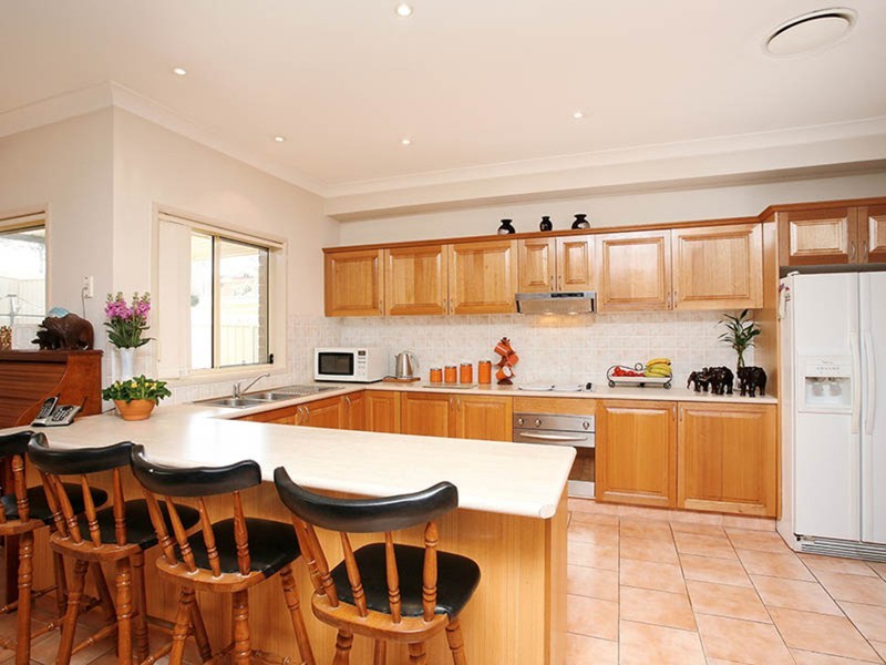 14 Perina Close, Casula NSW 2170