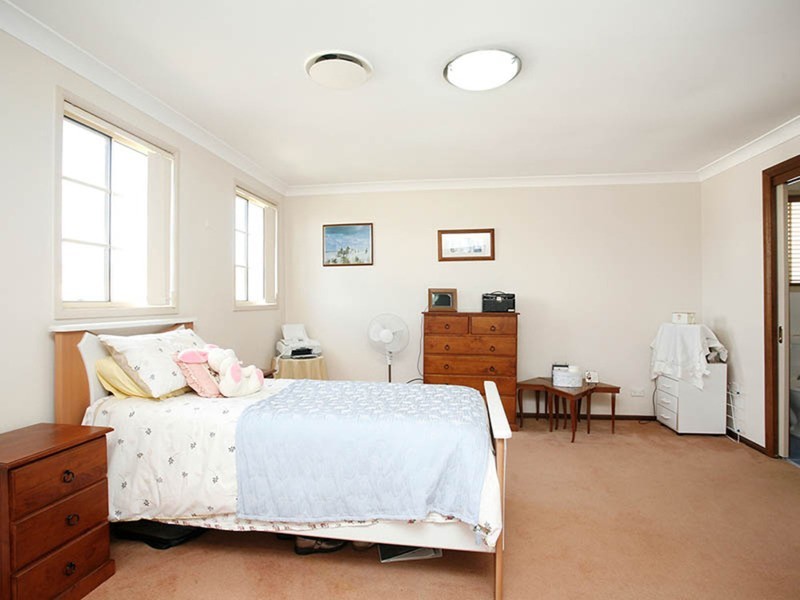 14 Perina Close, Casula NSW 2170