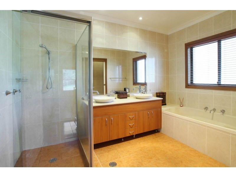 4 Keating Place, Denham Court NSW 2565