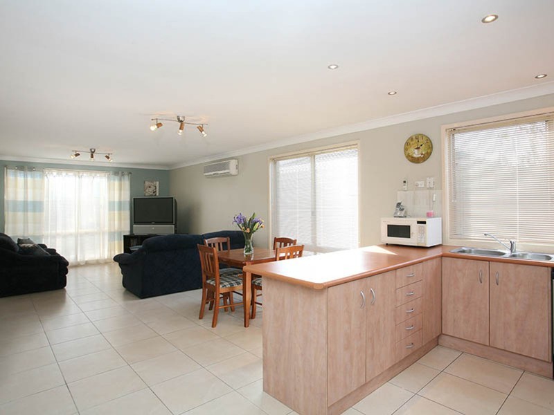 3 Erin Place, Casula NSW 2170