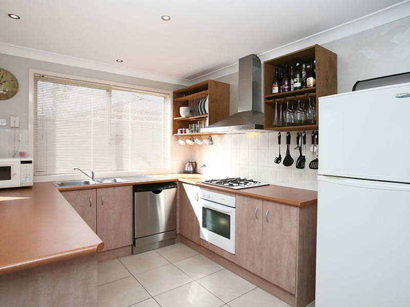 3 Erin Place, Casula NSW 2170