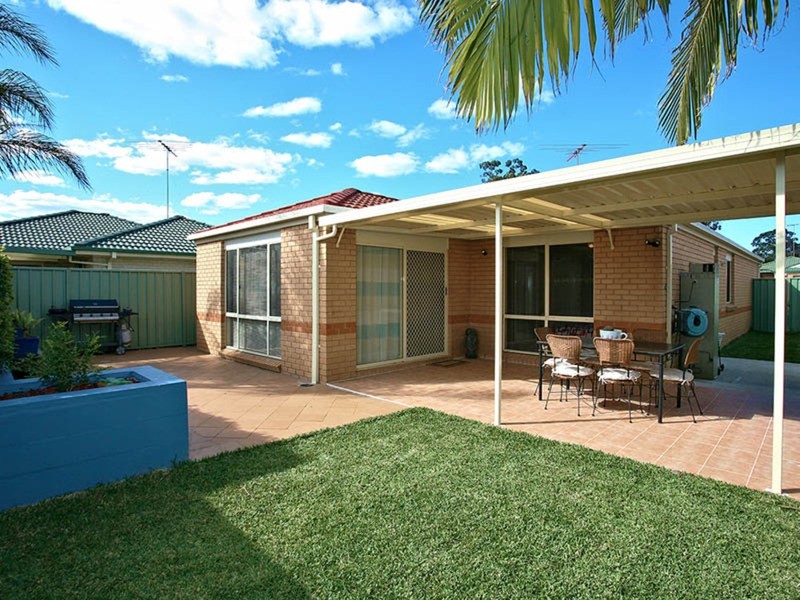 3 Erin Place, Casula NSW 2170