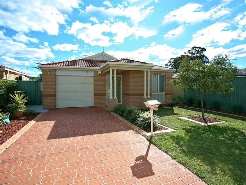 3 Erin Place, Casula NSW 2170