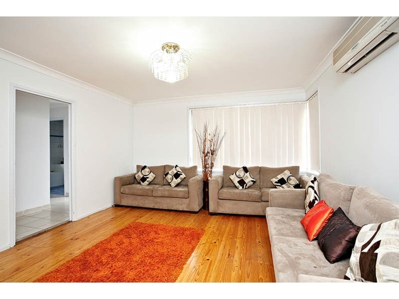 25 Buckland Road, Casula NSW 2170