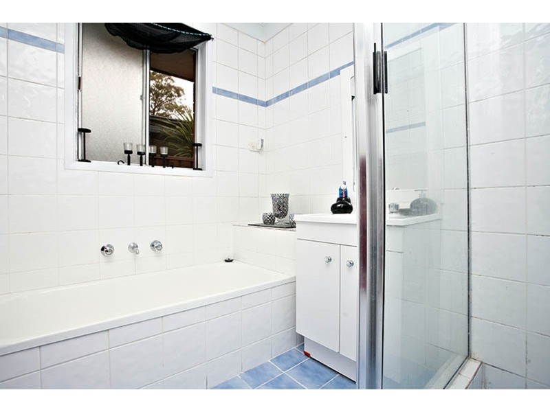 25 Buckland Road, Casula NSW 2170