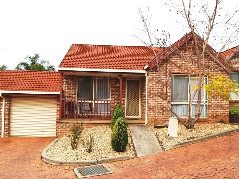 4/68 Myall Road, Casula NSW 2170