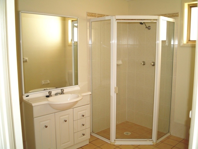 2/14 Pine Road, Casula NSW 2170