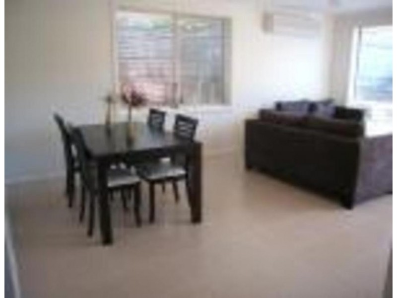 1/14 Cato Way, Casula NSW 2170