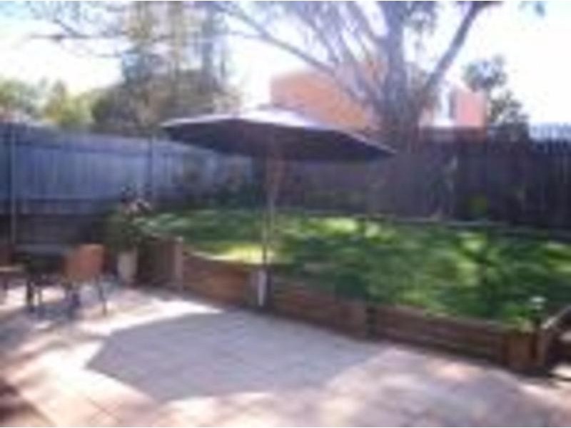 1/14 Cato Way, Casula NSW 2170