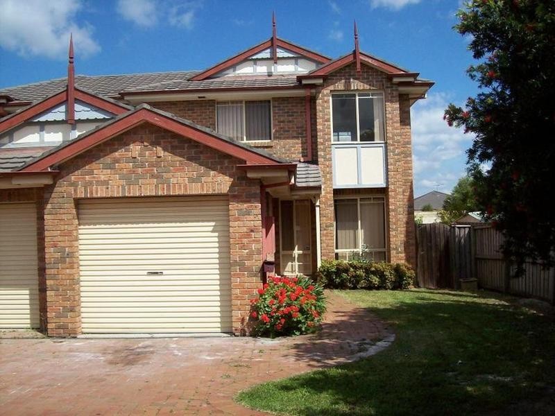 7 Magnolia Close, Casula NSW 2170