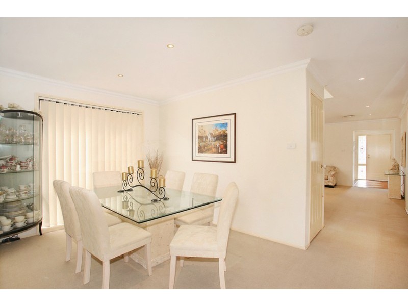 37 Wainewright Avenue, West Hoxton NSW 2171