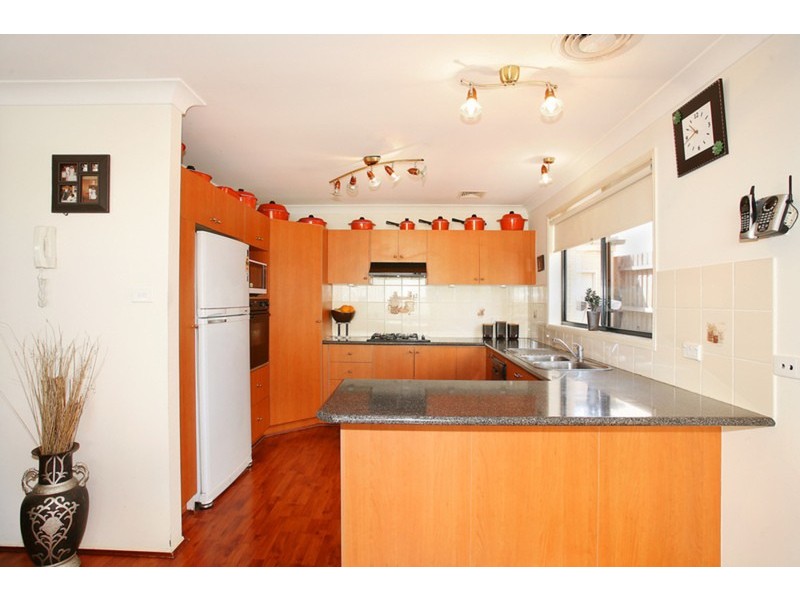 37 Wainewright Avenue, West Hoxton NSW 2171