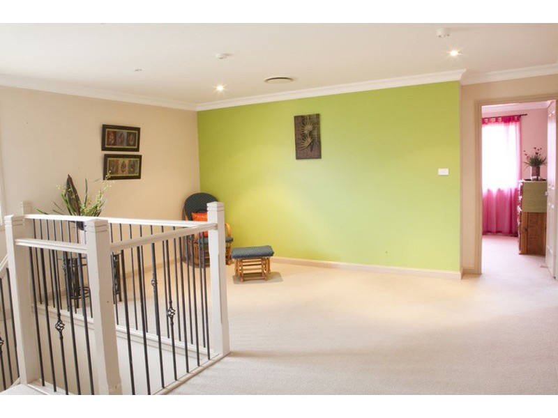 1 Larmar Place, West Hoxton NSW 2171