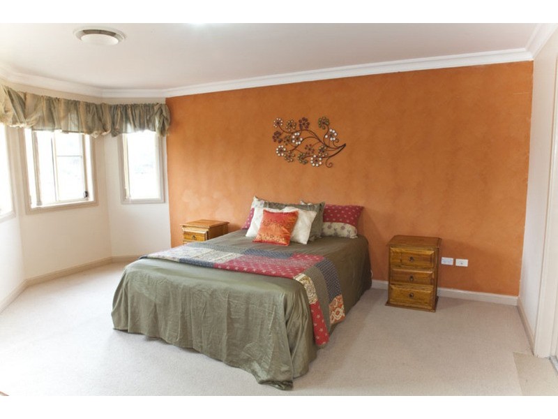 1 Larmar Place, West Hoxton NSW 2171