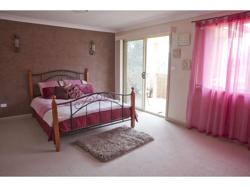 1 Larmar Place, West Hoxton NSW 2171