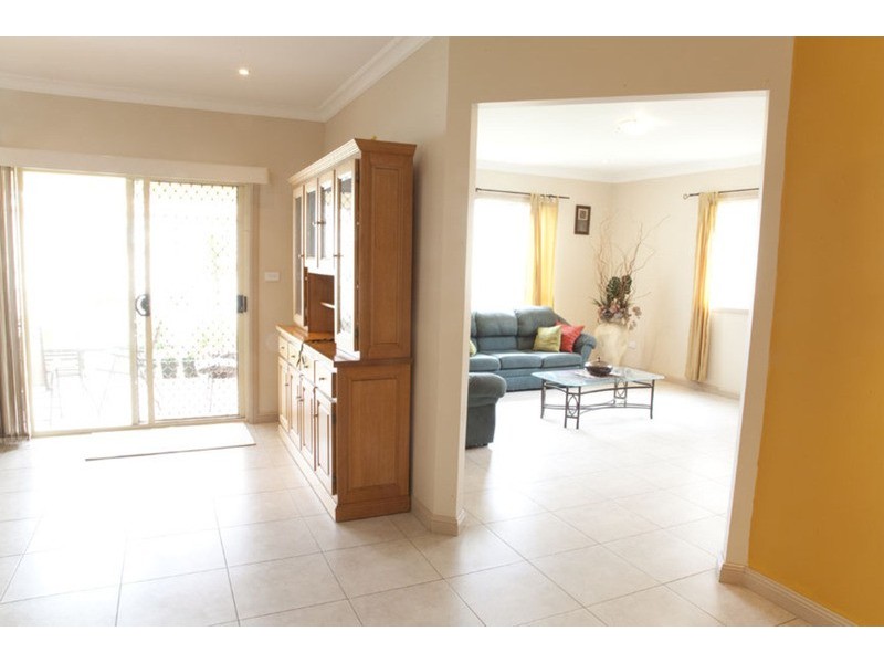 1 Larmar Place, West Hoxton NSW 2171
