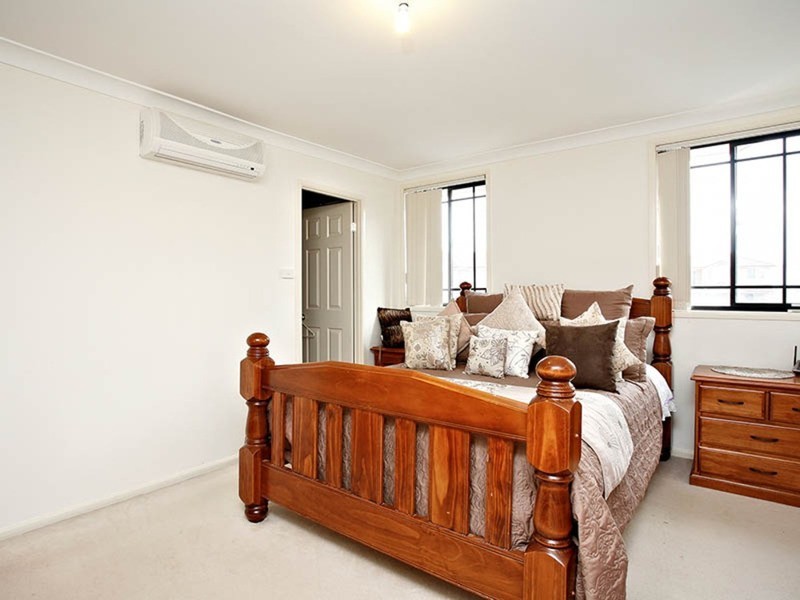 2A Streeton Place, Casula NSW 2170