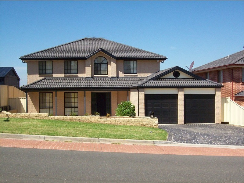 110 Carmichael Drive, West Hoxton NSW 2171