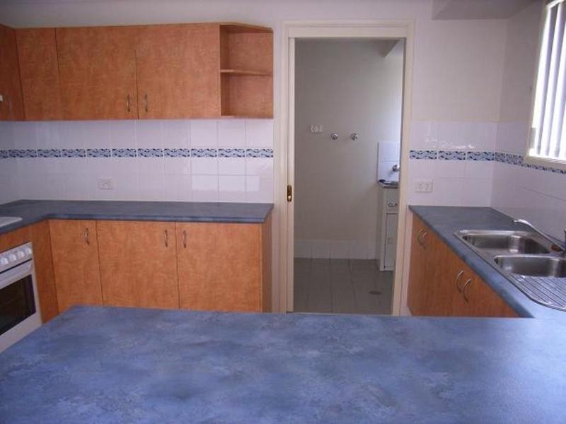 9/12 Pine Road, Casula NSW 2170