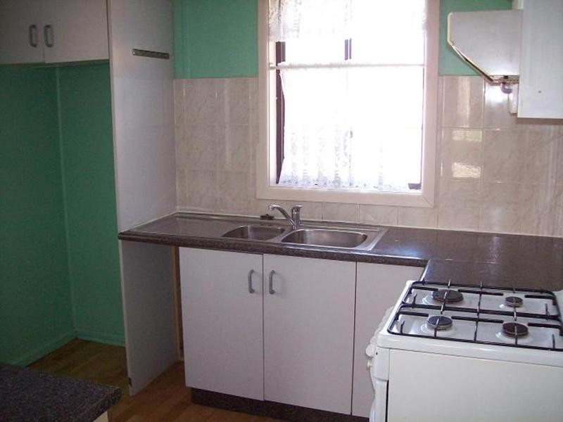 16 Humphreys Avenue, Casula NSW 2170