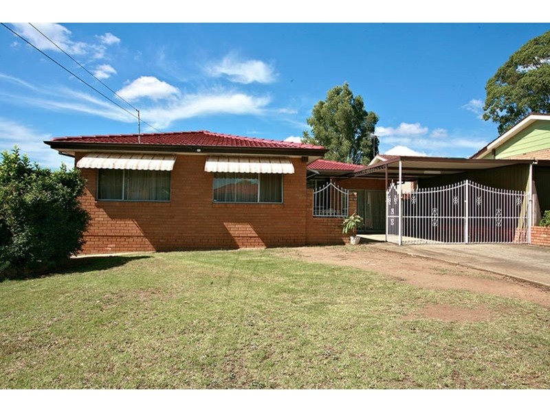 15 Darling Avenue, Casula NSW 2170