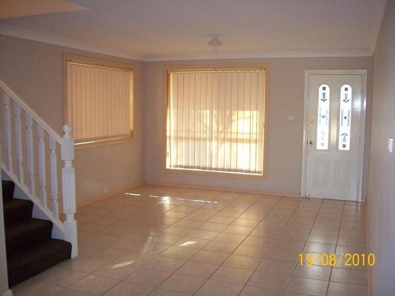 16 Thirroul Circuit, Prestons NSW 2170