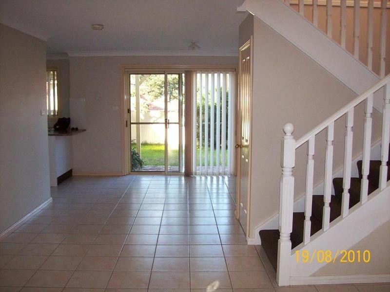 16 Thirroul Circuit, Prestons NSW 2170