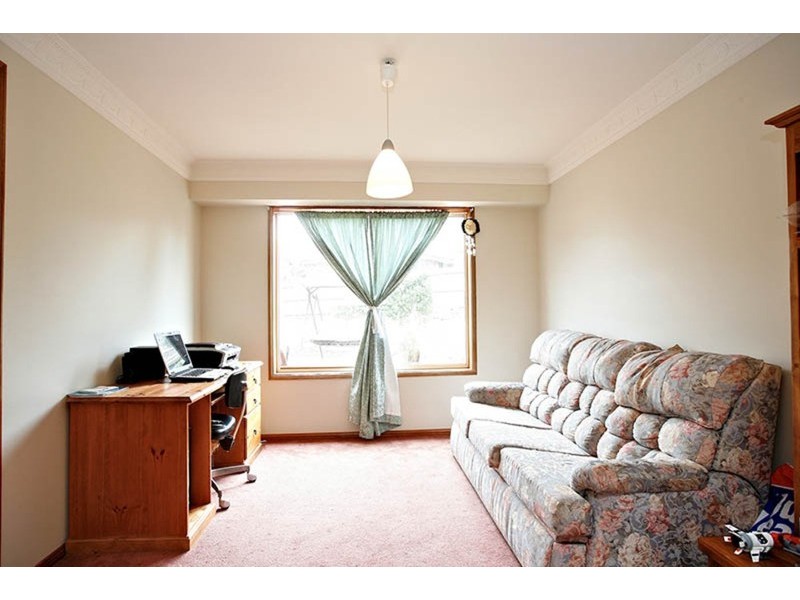 12 Durack Place, Casula NSW 2170