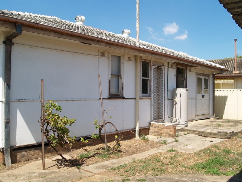 11 Naranghi Street, Busby NSW 2168