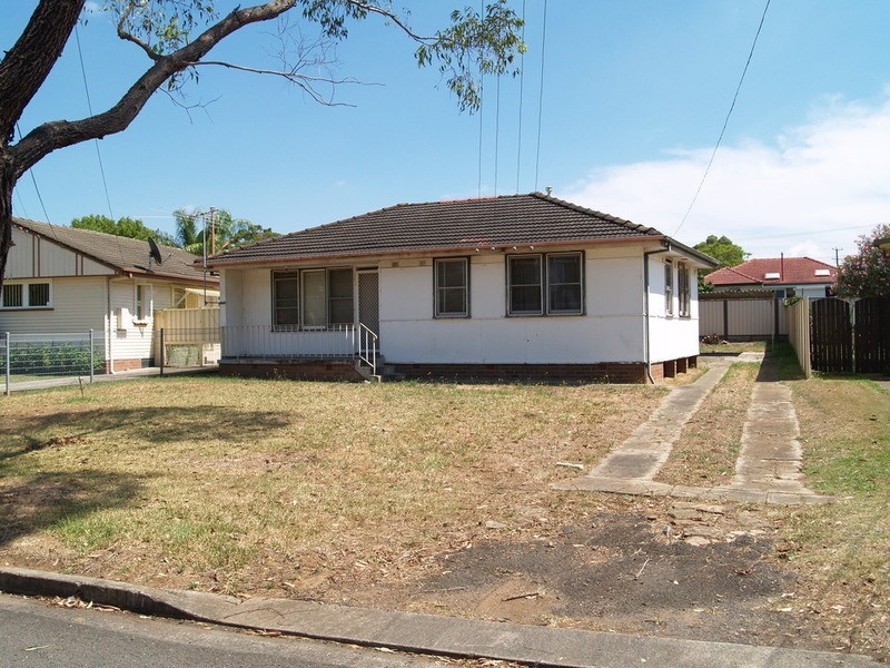 11 Naranghi Street, Busby NSW 2168