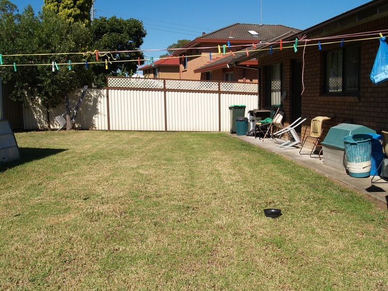 5 Tallowood Avenue, Casula NSW 2170
